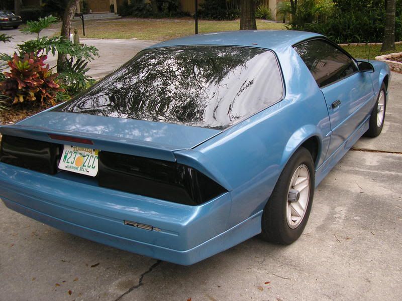 Hi I'm selling my 1991 Camaro RS baby blue paint job limo tint auto 