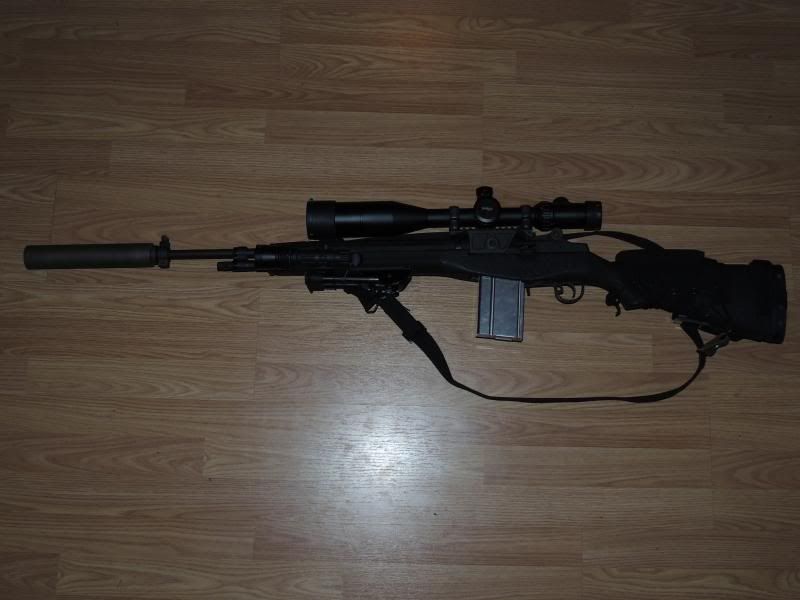 thread pitch M1A flash hider?