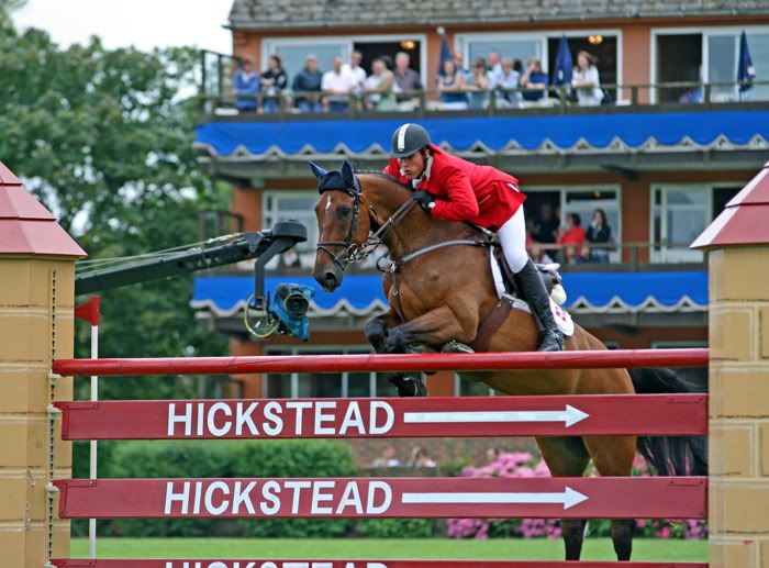 IMAGE: http://i51.photobucket.com/albums/f359/sanrossscot/hstead-27Jul11.jpg