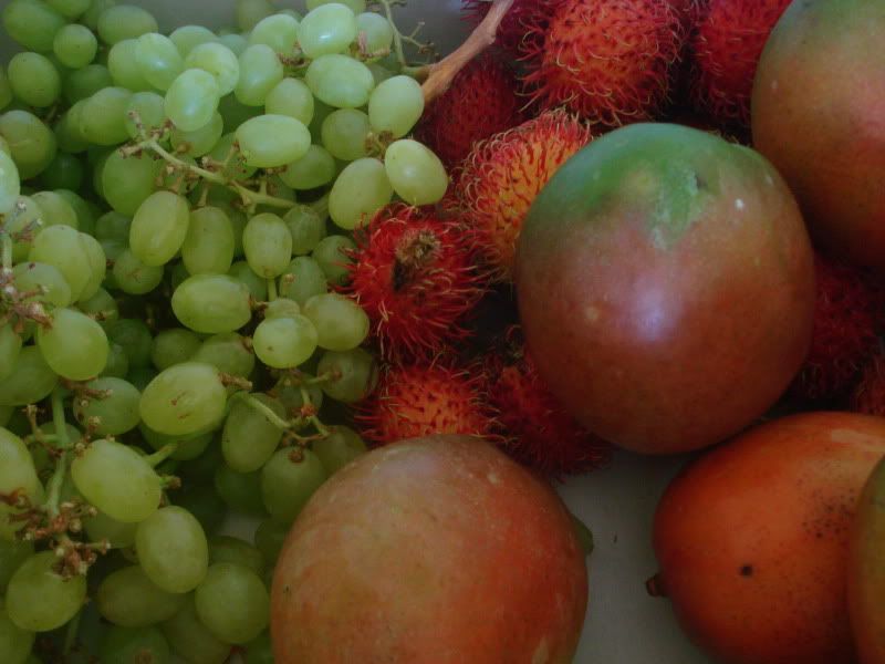 grapes rambutan mango