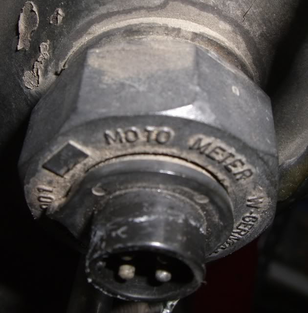 Fuelpumptankconnector1.jpg