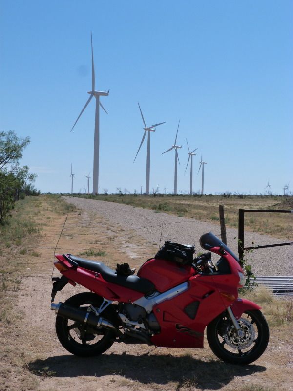 http://i51.photobucket.com/albums/f361/pak714/misc%20rides/P1020804.jpg