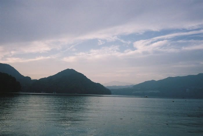 12FV, expired film, Fuji Pro400H, Olympus Stylus Epic, Mt Sekirou