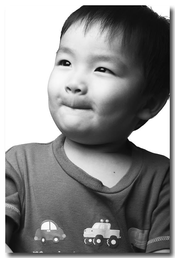 IMAGE: http://i51.photobucket.com/albums/f367/gckw8833/Portrait/Paul-Portrait.jpg