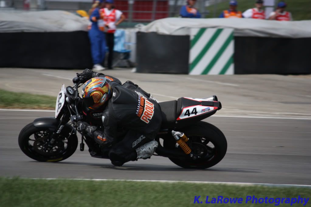 http://i51.photobucket.com/albums/f367/offroadzj/MotoGP%20Indy%202011/20110828_529.jpg