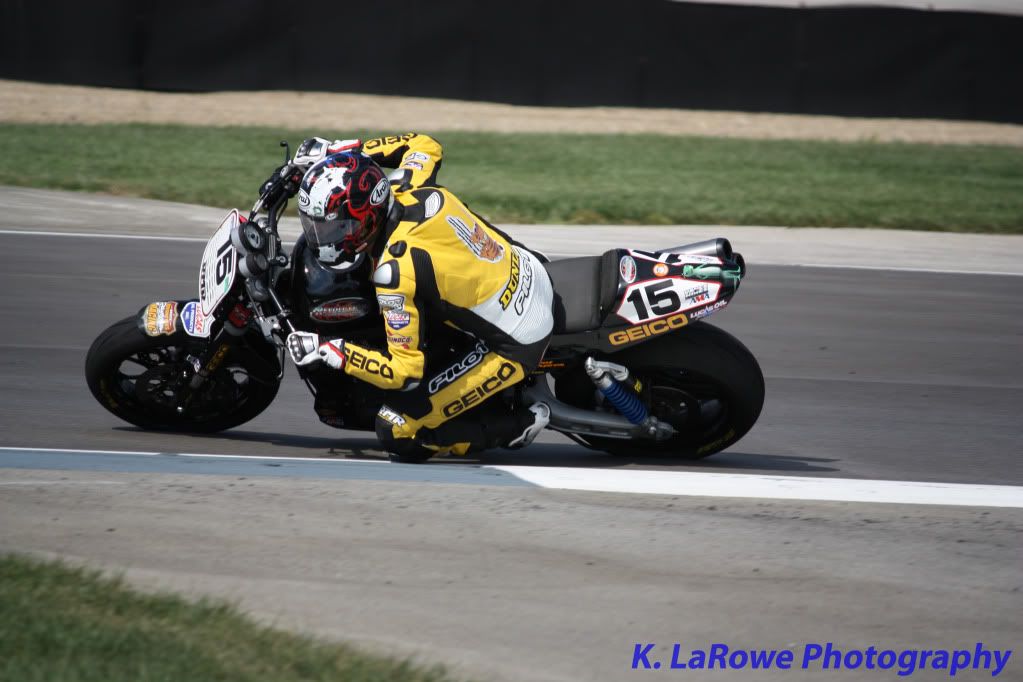 http://i51.photobucket.com/albums/f367/offroadzj/MotoGP%20Indy%202011/20110828_545.jpg