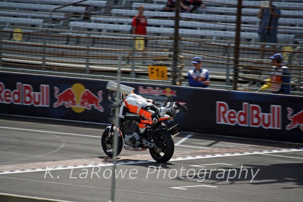 http://i51.photobucket.com/albums/f367/offroadzj/MotoGP%20Indy%202012/869.jpg