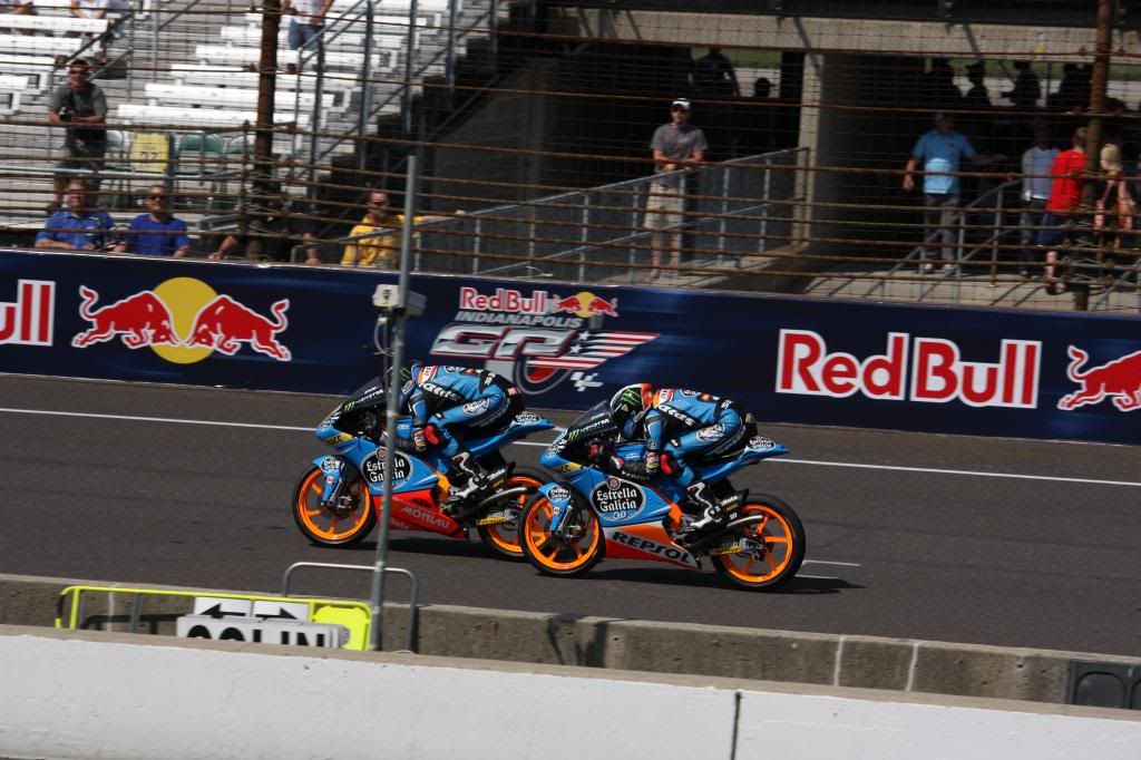 http://i51.photobucket.com/albums/f367/offroadzj/MotoGP%20Indy%202013/IMG_4960_zpsae41507a.jpg