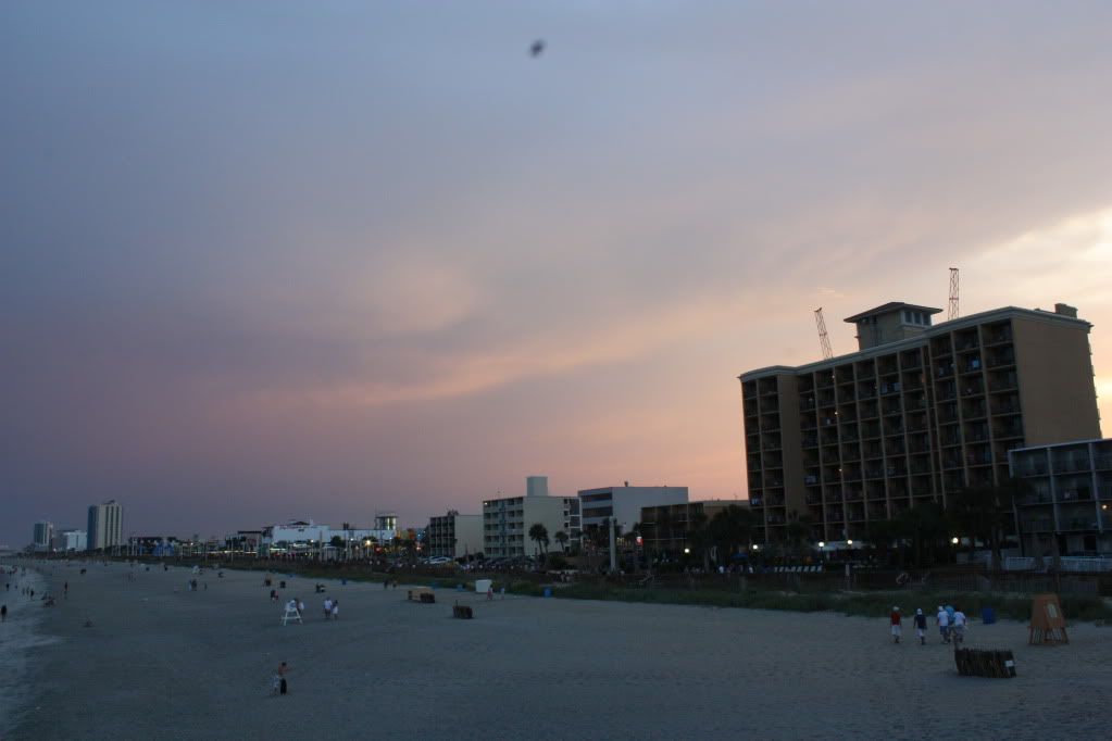 http://i51.photobucket.com/albums/f367/offroadzj/Wedding-Vacation%20July%202010/MyrtleBeach494.jpg