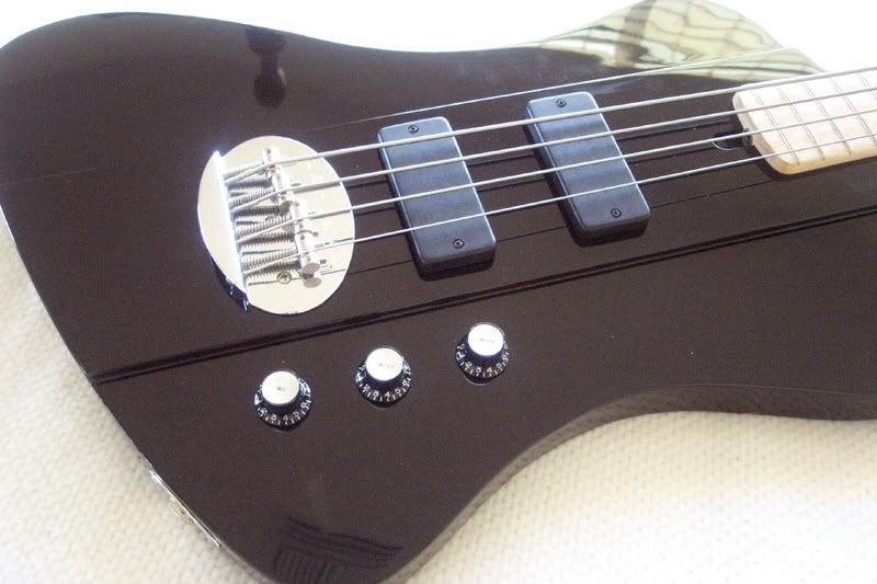 Lakland John Entwistle Signature ‘Fenderbird’ SG Guitars