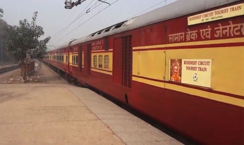 Kereta Jalur Buddhis menghubungkan situs-situs Buddhis di India. 