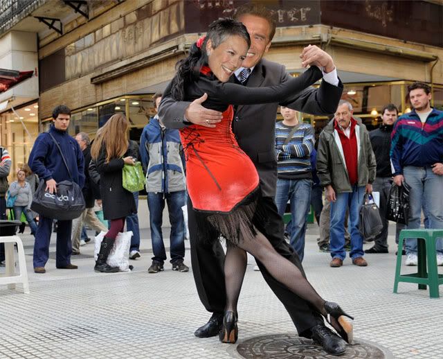 tango true lies arnold schwarzenegger jamie lee curtis Image