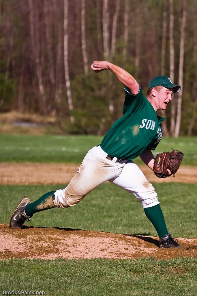 IMAGE: http://i51.photobucket.com/albums/f377/jell-oe2/may%205th%20-%20varsity%20baseball/CRW_9496.jpg