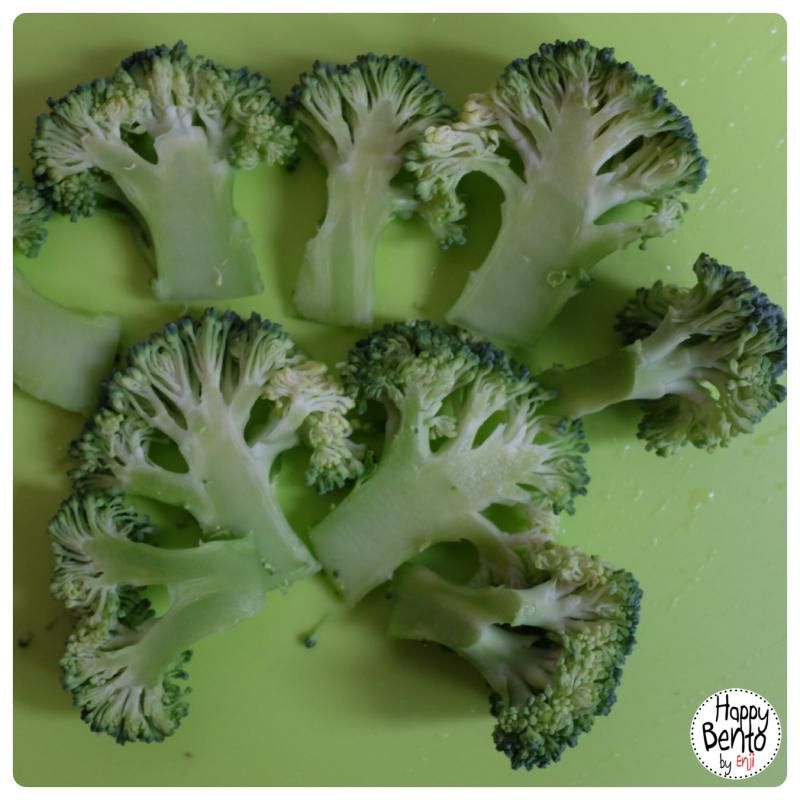 Mini Sweetheart Pizza Cutting Broccolii photo image.jpg4.jpg