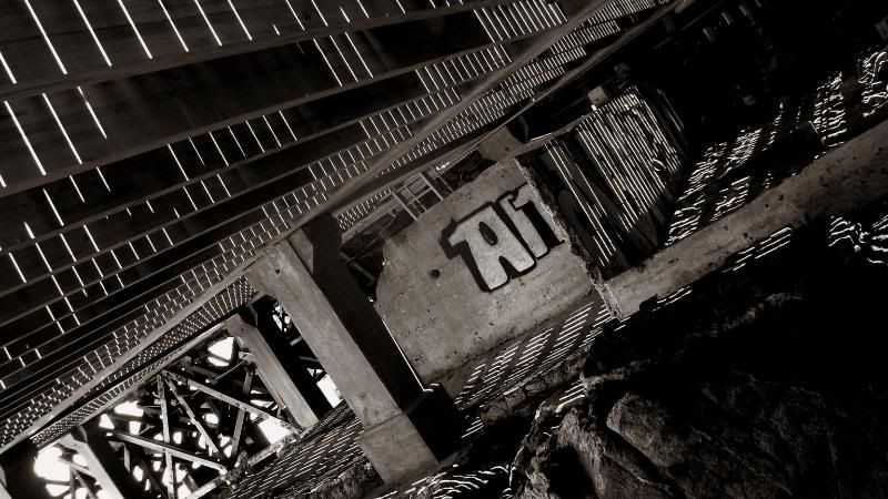 IMAGE: http://i51.photobucket.com/albums/f381/RyanK327/GrafittiScene.jpg