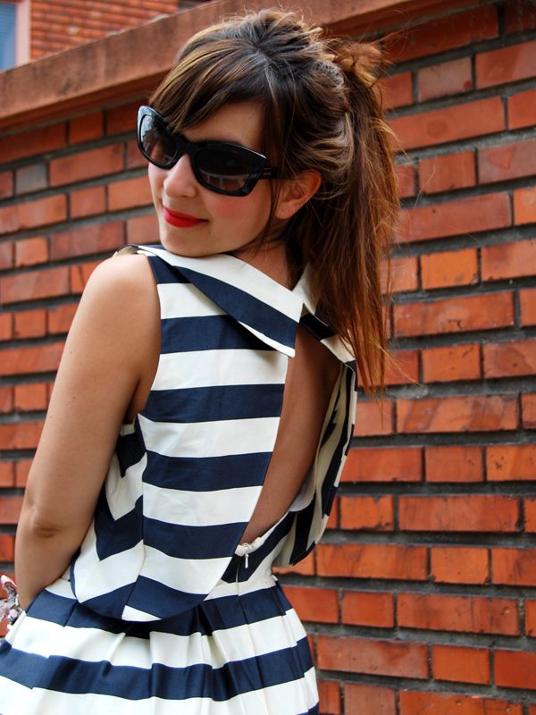 robe ASOS lunettes Prada Nocopynes