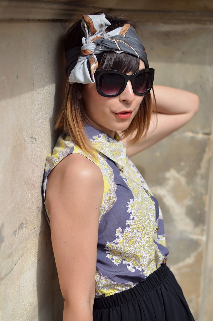 Waterfalls Paris Louvre streetstyle Valentine Chicwish skirt and satchel scarf