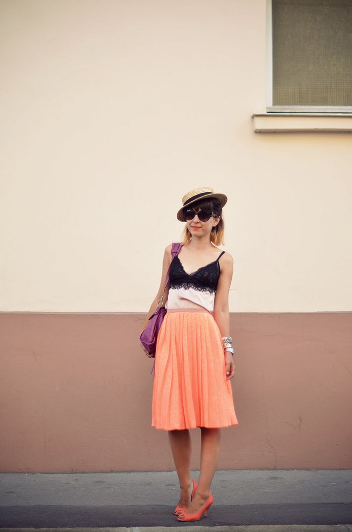 Grapefruit streetstyle Lemon Curve caraco Louise jupe plissée Le Mont Saint Michel escarpins Sessùn sac Balenciaga