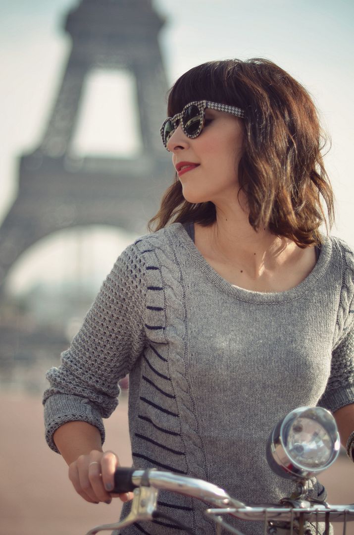 The Travelingsweater by Quiksilver Women Helloitsvalentine Tour Eiffel Paris bicycle
