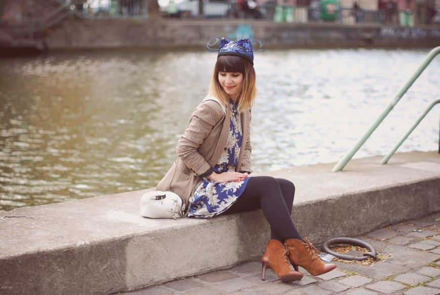 Cat hat streetstyle Paris
