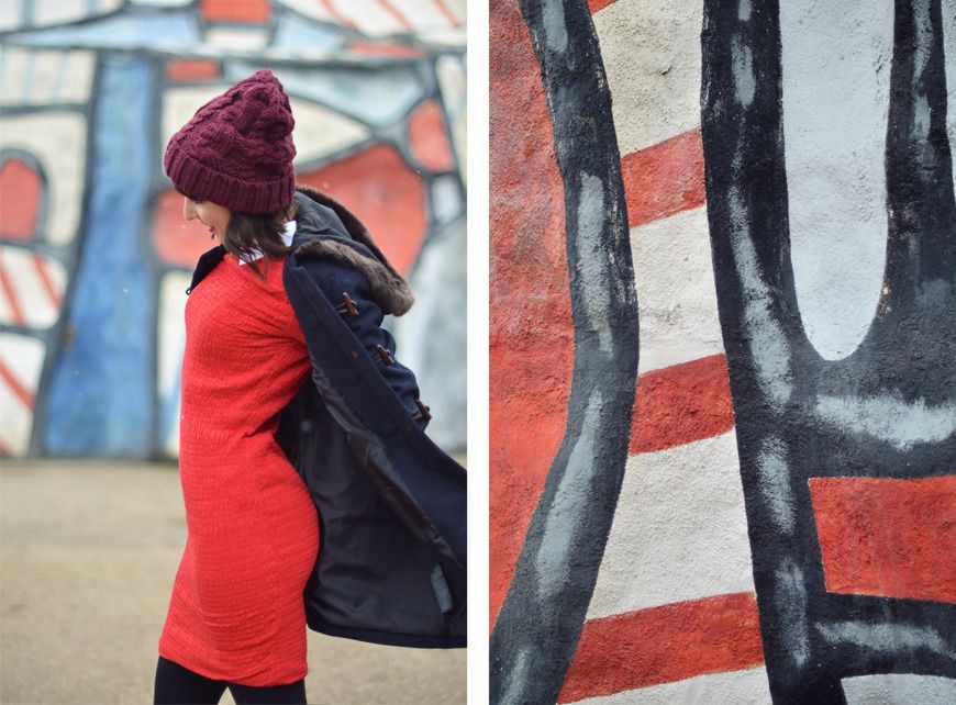 It's all about Helloitsvalentine streetstyle Carven x Petit Bateau robe rouge col blanc Tour aux figures Dubuffet Duffle coat fashion style