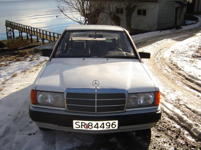 MB190E001.jpg
