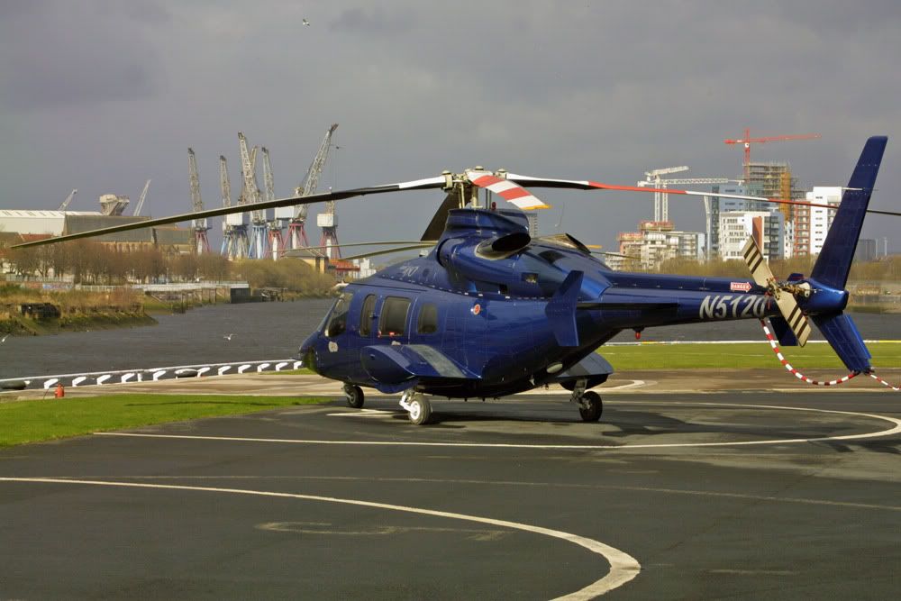 http://i51.photobucket.com/albums/f394/tartanpics/060406_N5120_Bell430_1.jpg