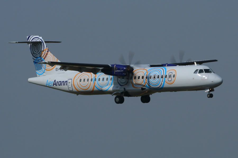 http://i51.photobucket.com/albums/f394/tartanpics/130409_EI-REP_Atr72.jpg