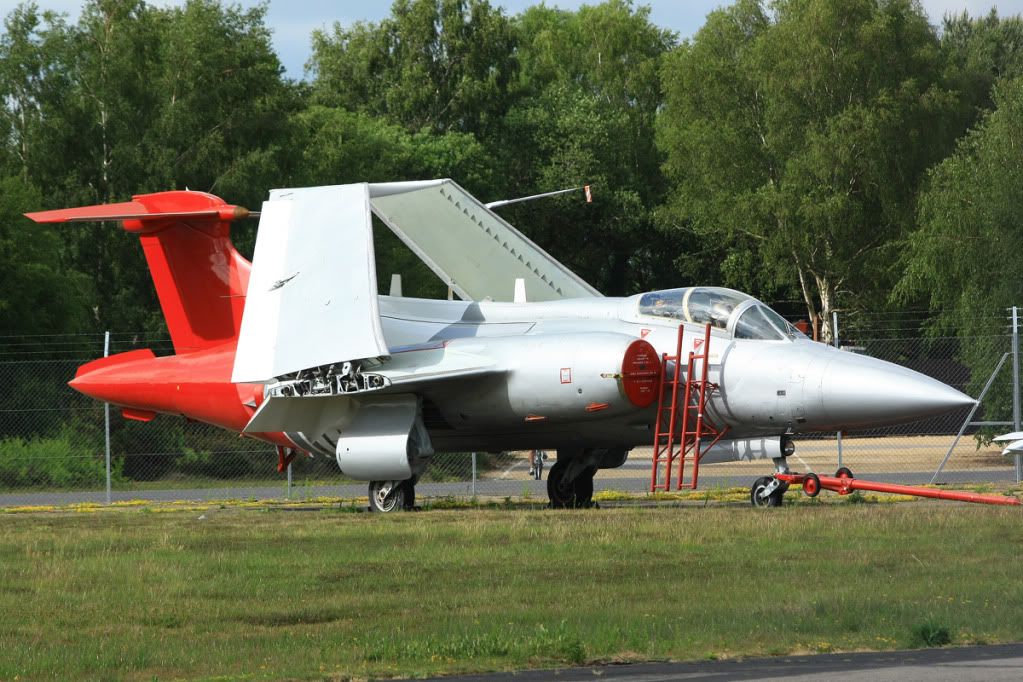 http://i51.photobucket.com/albums/f394/tartanpics/2010/080610_Buccaneer.jpg