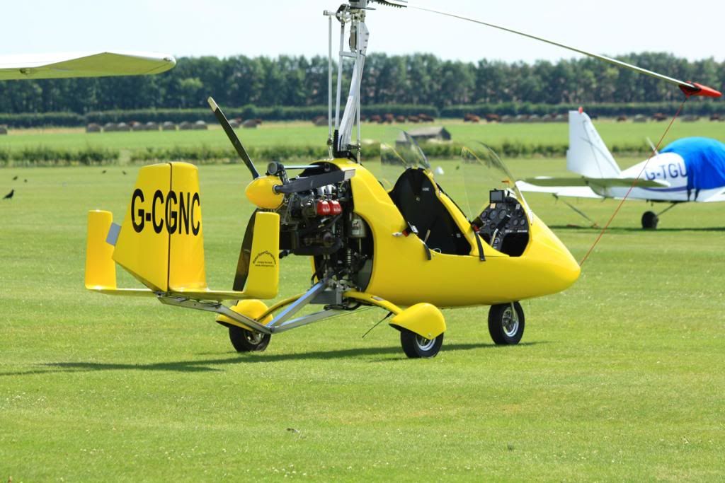 http://i51.photobucket.com/albums/f394/tartanpics/2011/OS140711_G-CGNC_Autogyro.jpg