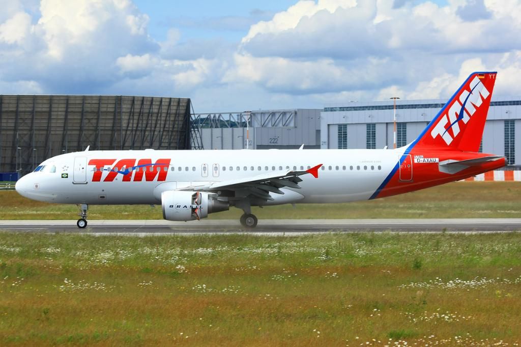 http://i51.photobucket.com/albums/f394/tartanpics/2012/050612_XFW_D-AXAU-PR-MYT_A320.jpg
