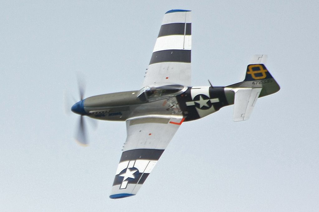 http://i51.photobucket.com/albums/f394/tartanpics/2012/East%20Fortune%20Airshow%202012/280712_472035_P51D.jpg