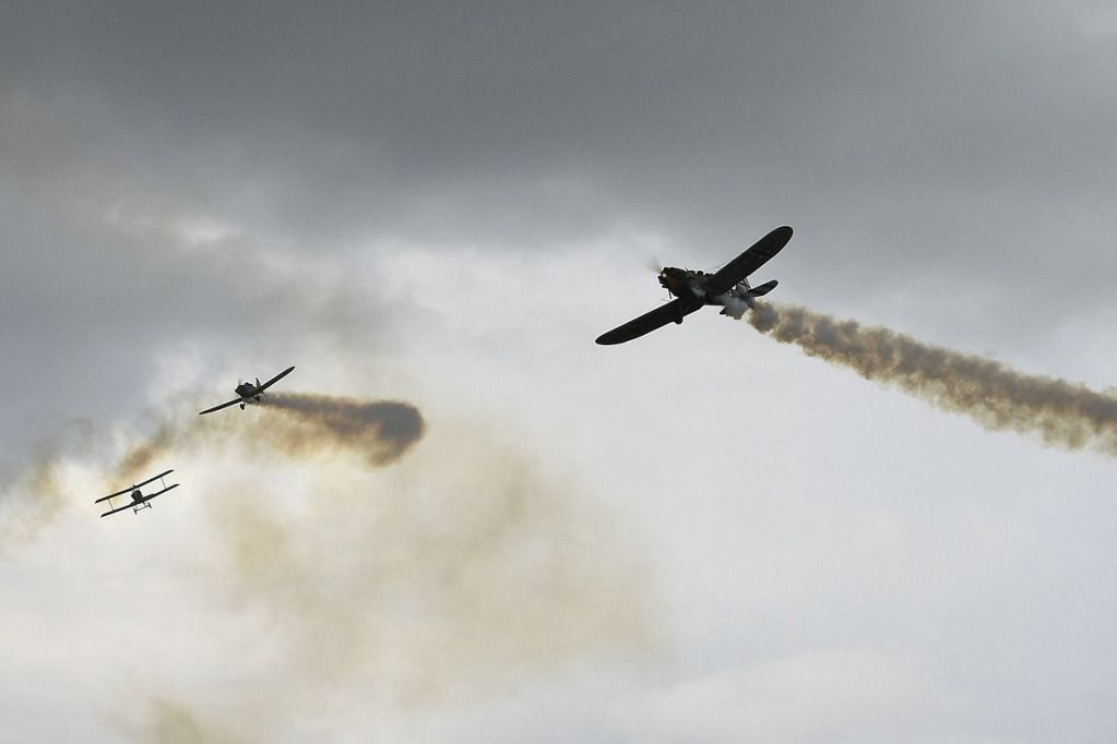http://i51.photobucket.com/albums/f394/tartanpics/2012/East%20Fortune%20Airshow%202012/280712_Dogfight.jpg