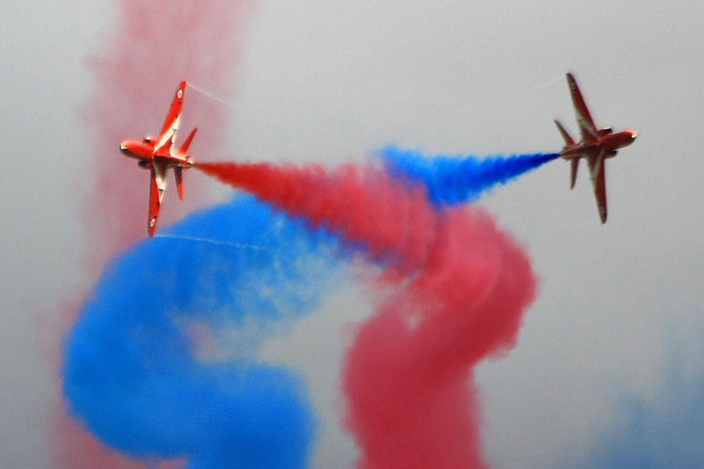 http://i51.photobucket.com/albums/f394/tartanpics/2012/East%20Fortune%20Airshow%202012/280712_RedArrows_7.jpg
