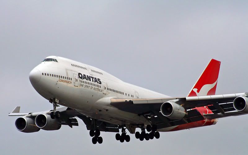 http://i51.photobucket.com/albums/f394/tartanpics/301006_VH-OJT_B747.jpg
