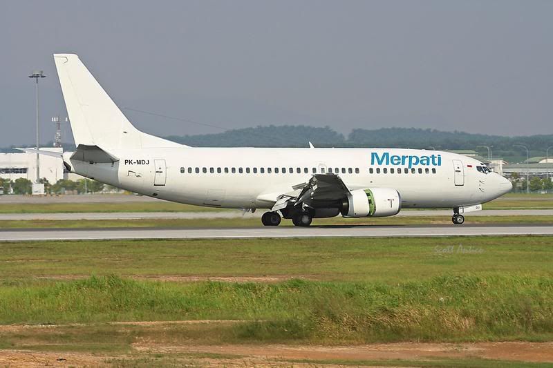 http://i51.photobucket.com/albums/f394/tartanpics/Asia%202007/220907_PK-MDJ_B737.jpg
