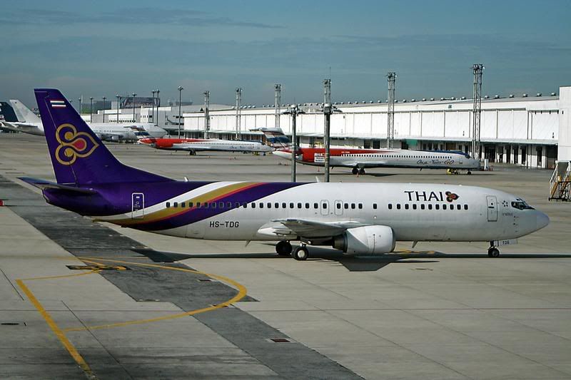 http://i51.photobucket.com/albums/f394/tartanpics/Asia%202007/300907_HS-TDG_B737_2.jpg