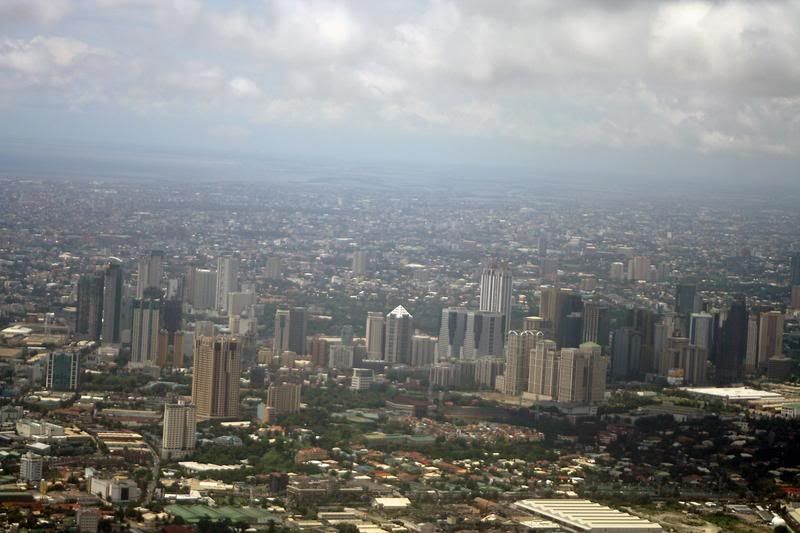http://i51.photobucket.com/albums/f394/tartanpics/Asia%202007/manila-downtown.jpg