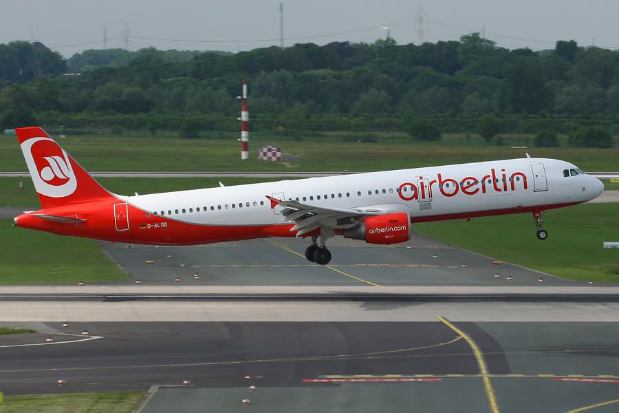 http://i51.photobucket.com/albums/f394/tartanpics/Dusseldorf%20April%2009/130509_D-ALSD_A321-1.jpg