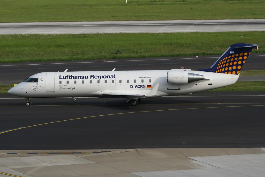 http://i51.photobucket.com/albums/f394/tartanpics/Dusseldorf%20April%2009/140509_D-ACRN_CRJ.jpg