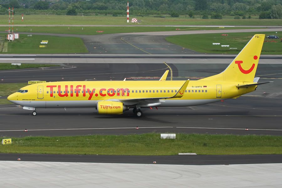 http://i51.photobucket.com/albums/f394/tartanpics/Dusseldorf%20April%2009/140509_D-AHFQ_B737.jpg