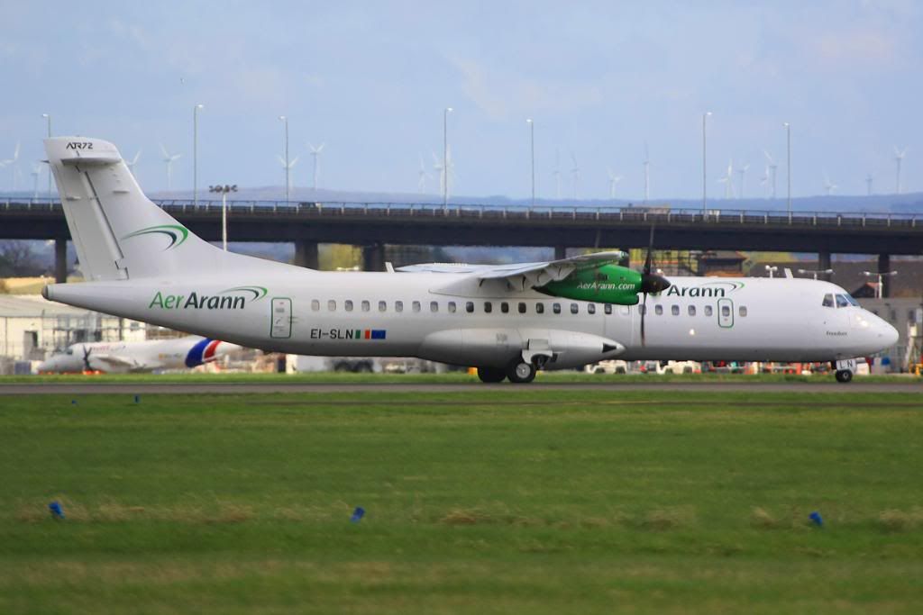http://i51.photobucket.com/albums/f394/tartanpics/Glasgow%20only/120411_EI-SLN_Atr72.jpg
