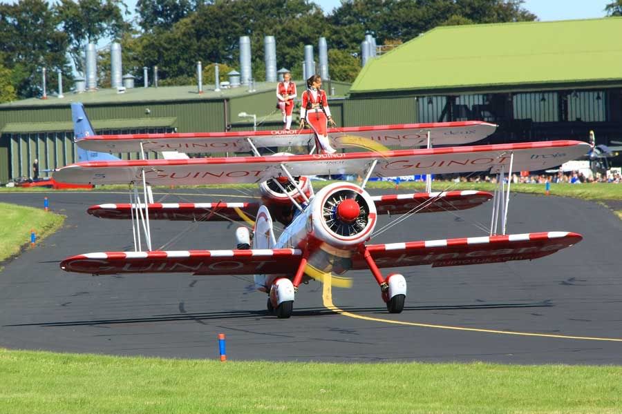 http://i51.photobucket.com/albums/f394/tartanpics/Leuchars%202009/120909_Stearman.jpg
