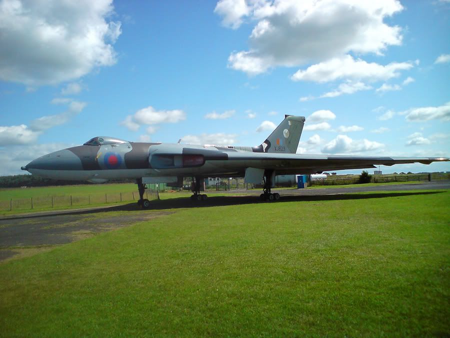 http://i51.photobucket.com/albums/f394/tartanpics/Vulcan-2.jpg