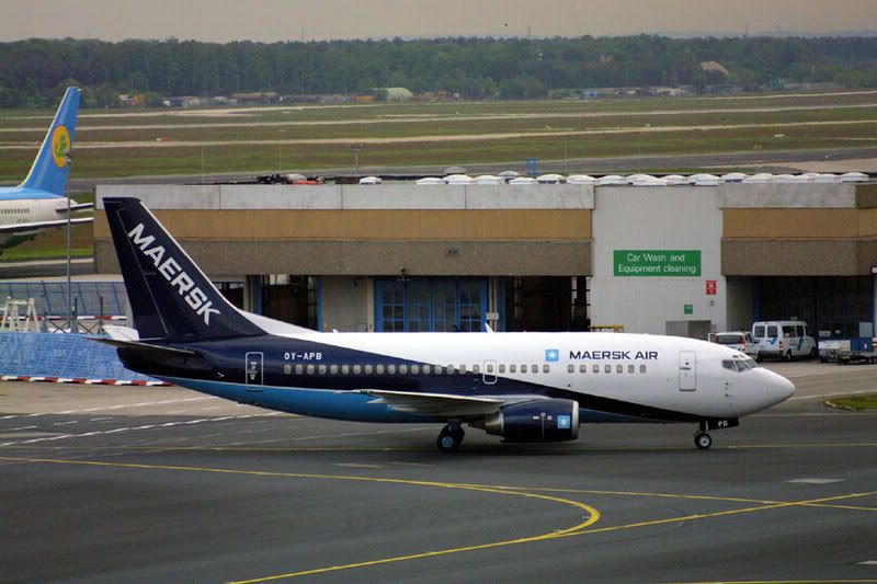 http://i51.photobucket.com/albums/f394/tartanpics/album%202/OY-APB_Maersk-B737.jpg