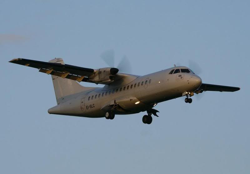 http://i51.photobucket.com/albums/f394/tartanpics/album%204/250607_EI-SLC_Atr42.jpg