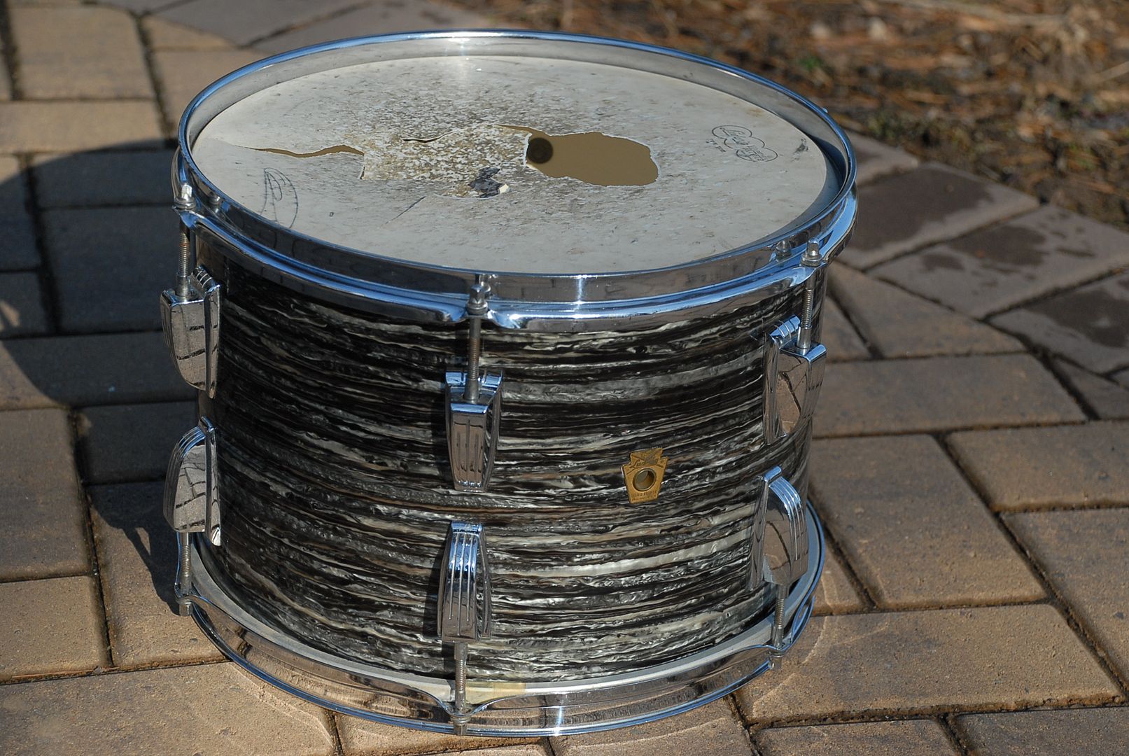 1967 VINTAGE LUDWIG BLACK OYSTER PEARL RINGO STYLE 13 INCH RACK TOM 