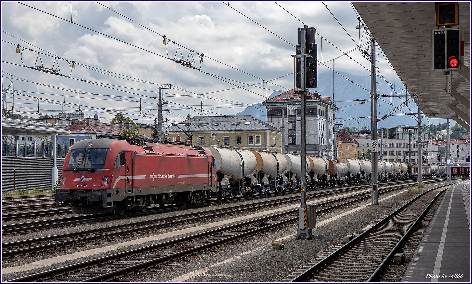 https://i51.photobucket.com/albums/f385/rail66_1/westbahn/salzburg/200/200_01_00084_zpsli960lib.jpg