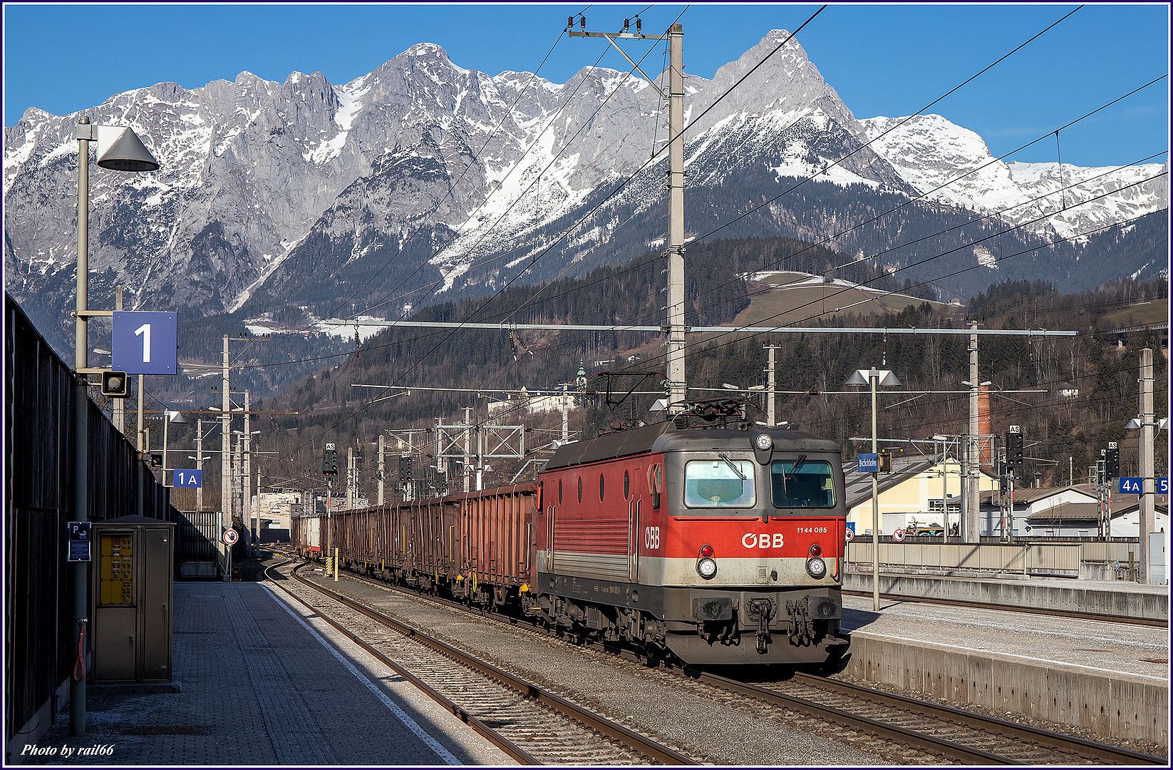 https://i51.photobucket.com/albums/f385/rail66_1/westbahn/salzburg/200/200_03_00052_zpsfqpbb2se.jpg